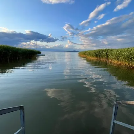 Vikrics Balatonmariafurdo